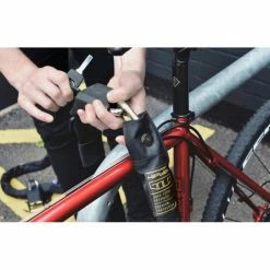 Antivol Ceinture Hiplok Gold Noir 10x850mm 8 Antivol Ceinture Hiplok Gold Noir 10x850mm -VTT Petitprix antivol ceinture hiplok gold noir 10x850mm 2