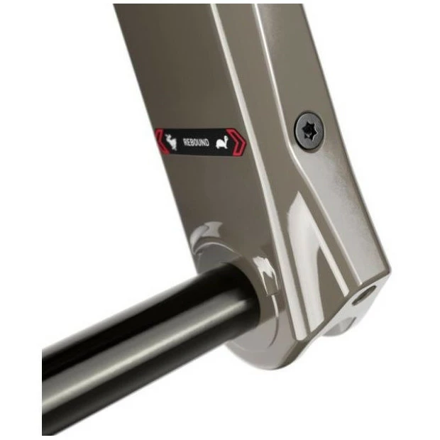 Fourche Suspendue Gravel RockShox Rudy Ultimate XPLR 700x50C Débattement 40mm Sable 7 Fourche Suspendue Gravel RockShox Rudy Ultimate XPLR 700x50C Débattement 40mm Sable – Image 5